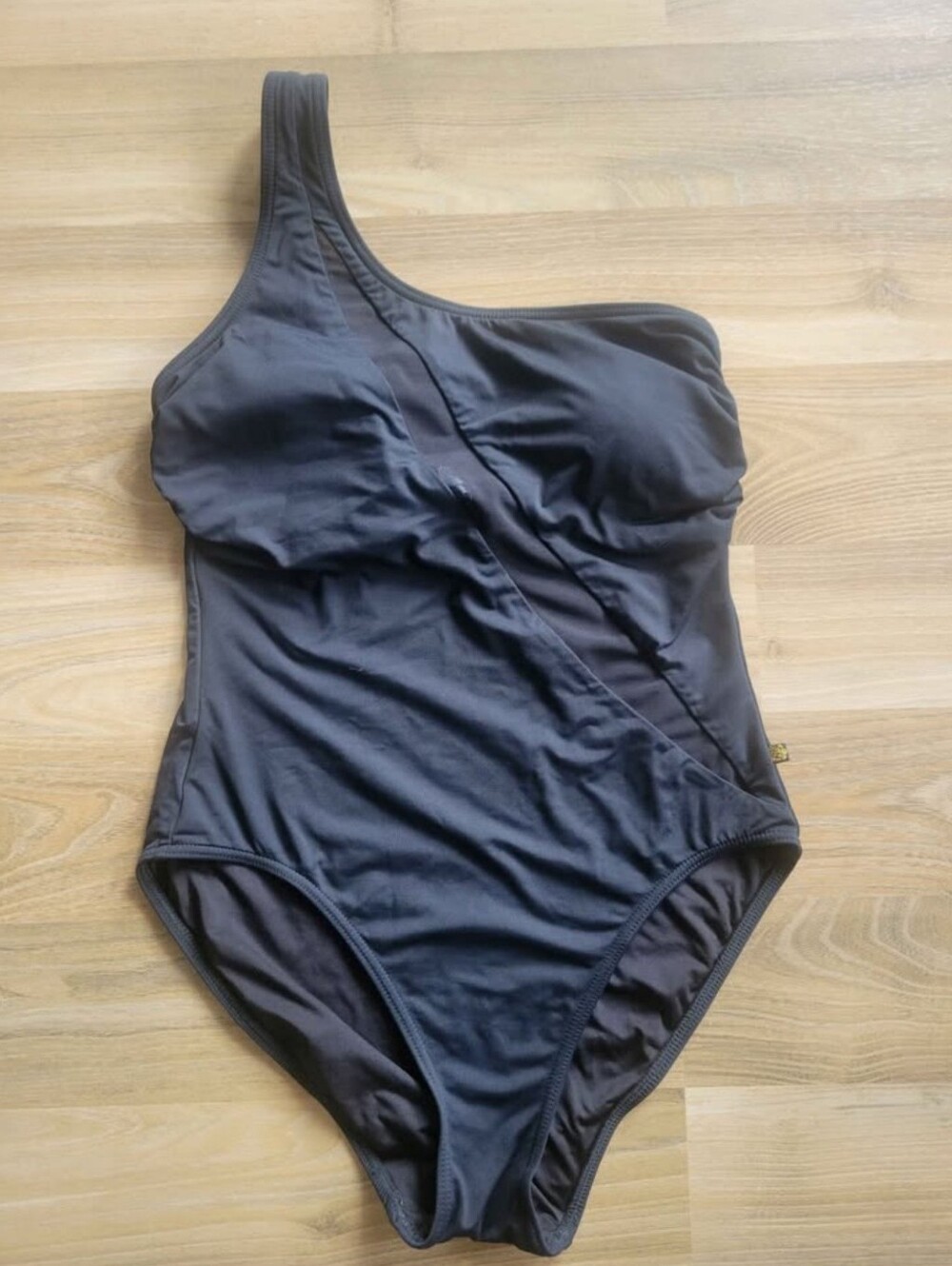 One-Shoulder Black Women’s One-Piece Swimsuit